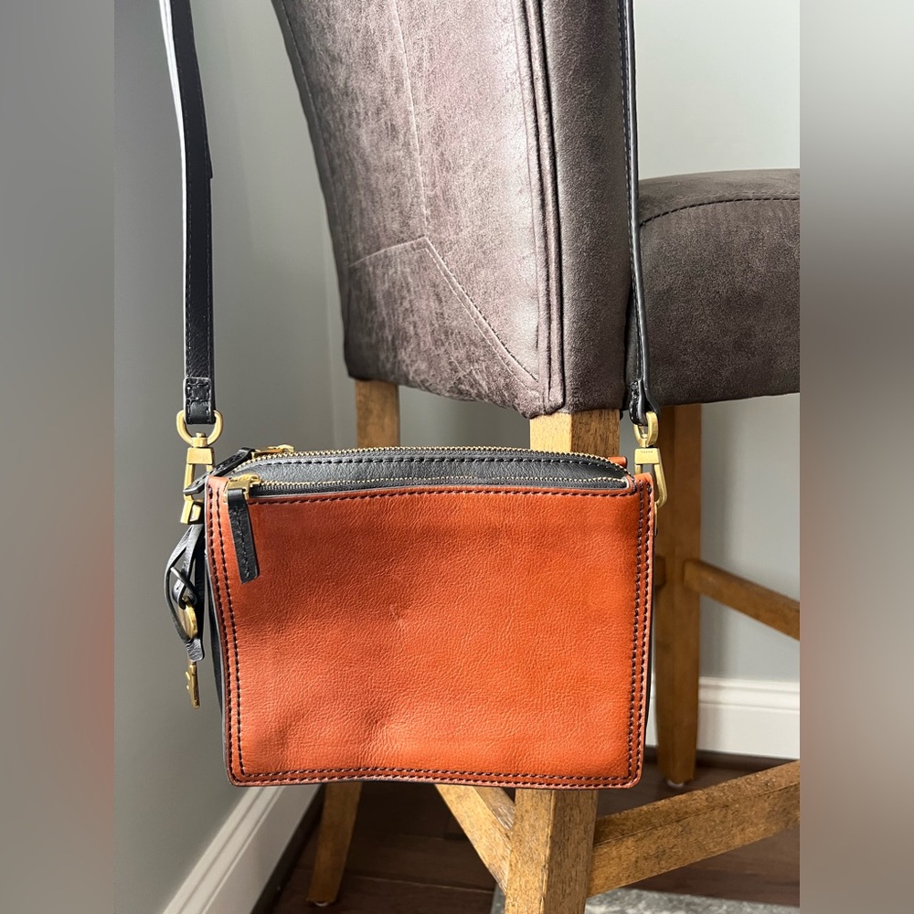 Fossil Campbell Leather Crossbody Bag - Picture 2 of 11